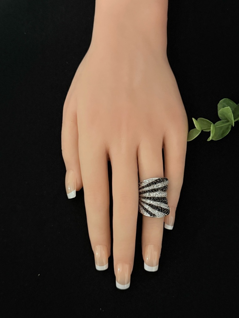 Silver 925 Black & White Spiral Pave Statement Ring - Picture 9 of 10
